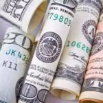 Peso-mexicano-abajo-de-las-17-unidades-por-dolar