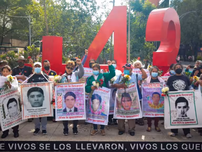 ayotzinapa.jpg_1902800913