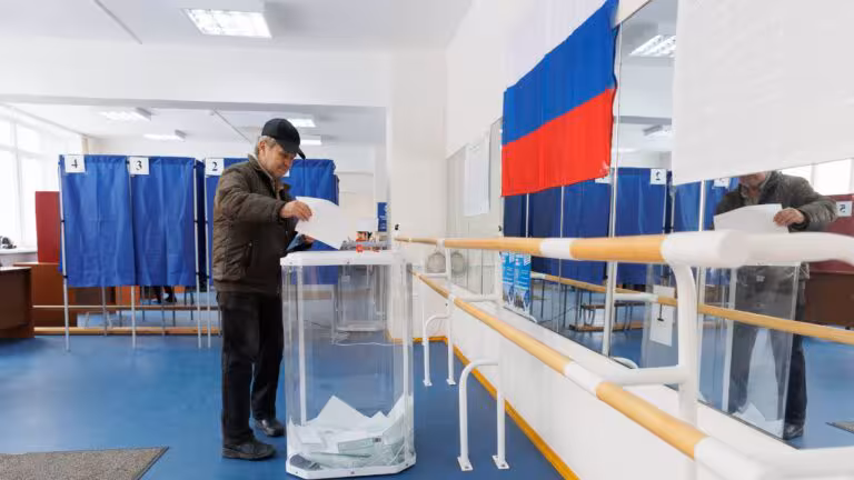 rusia-celebra-unas-elecciones-presidenciales-que-garantizan-el-poder-a-putin