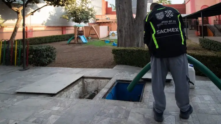 Sacmex-denuncia-agua-contaminada