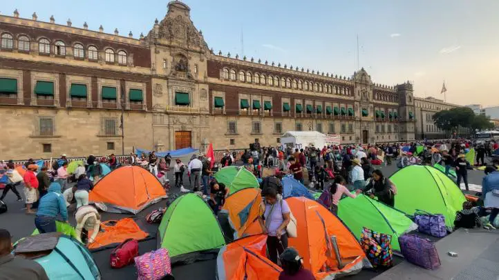 Sin problemas ni obstáculos, la “Marea Rosa” se manifestará en el Zócalo-CDMX; plantón de la CNTE se recorrerá a los costados