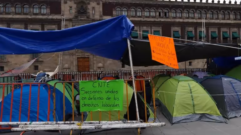 cnte-zocalo-planton-11-junio