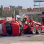 vuelca-pipa-con-gas-lp-en-carretera-mexico-pachuca-no-hay-lesionados