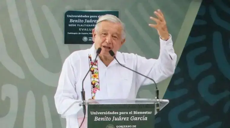 nos_quedamos_cortos_en_becas_para_educacion_basica_amlo