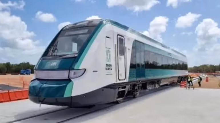 tren_maya_y_mexicana_de_aviacion_suspenden_operaciones_por_huracan_beryl_1