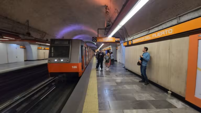 Linea-7-Metro-horario-especial