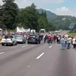 bloqueo_en_la_mexico-puebla_amlo_pide_a_campesinos_no_dejarse_manipular