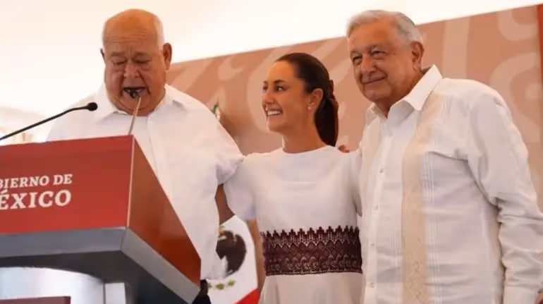 gobernador_de_bcs_se_conmueve_hasta_las_lagrimas_al_hablar_de_amlo_y_sheinbaum