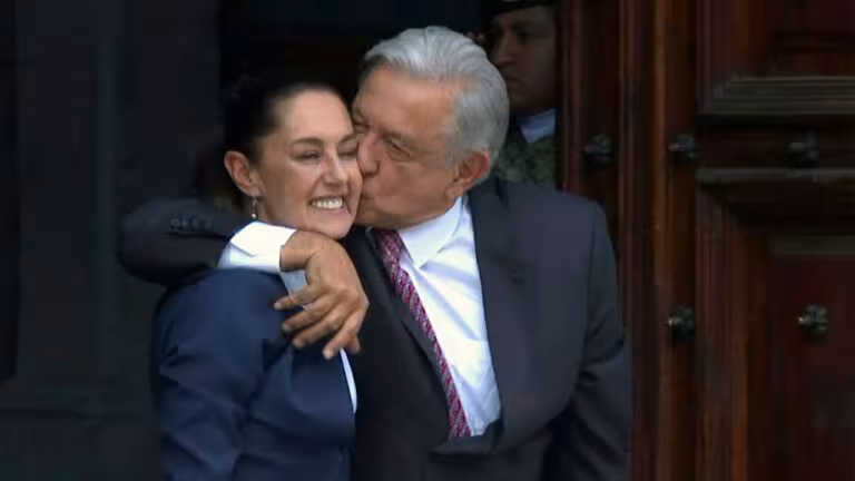 sheinbaum-superara-a-modi-como-la-mandataria-mas-popular-del-mundo-asegura-amlo