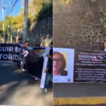Fotografía de manifestantes afuera del Liceo Mexicano Japonés