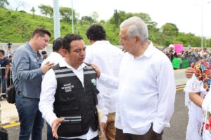 ivan_amlo_1640