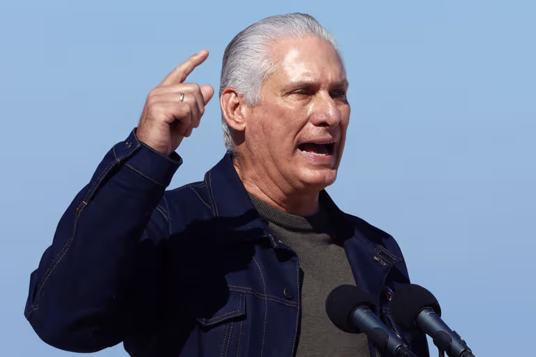 El jefe del Comando Sur de EE.UU. niega estar en preparativos para la toma de Cuba