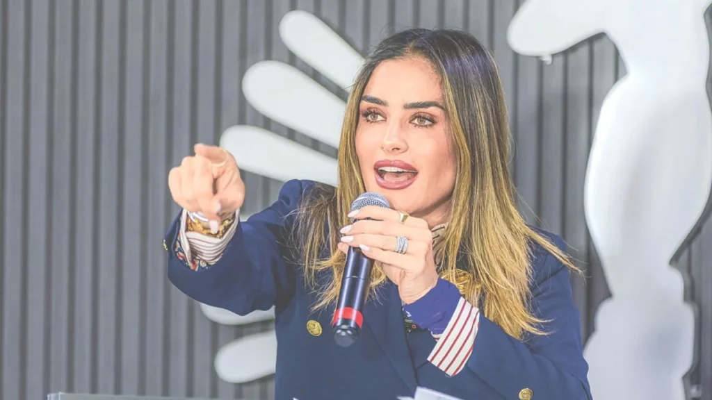 4eb7829667384f519f0f2e4100767b1d