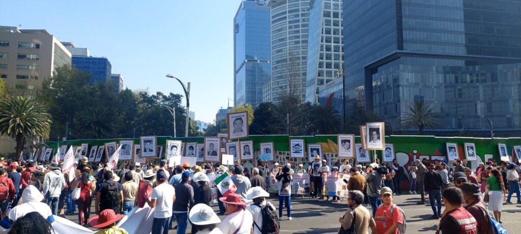 f833676e042a4508b9f5bd675c363e17