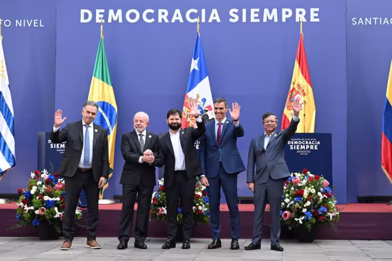 371bdf420a7549db851de3618c302a5d