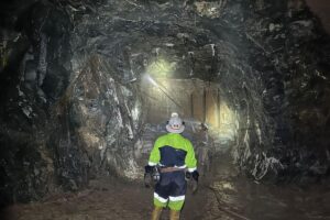 73b6535fbf124e3ebe5e56b13af1ae51