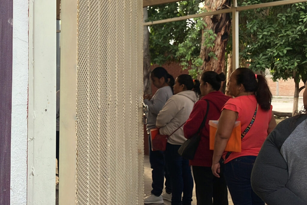 ca2c7f6268f943d78a18ee02ee37cc3b