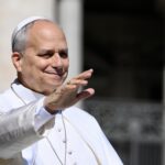El papa León XIV recibe la "acreditación" para su viaje a España