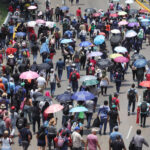 Maestros mexicanos realizan actos violentos y bloqueos en medio de diálogo con Gobierno