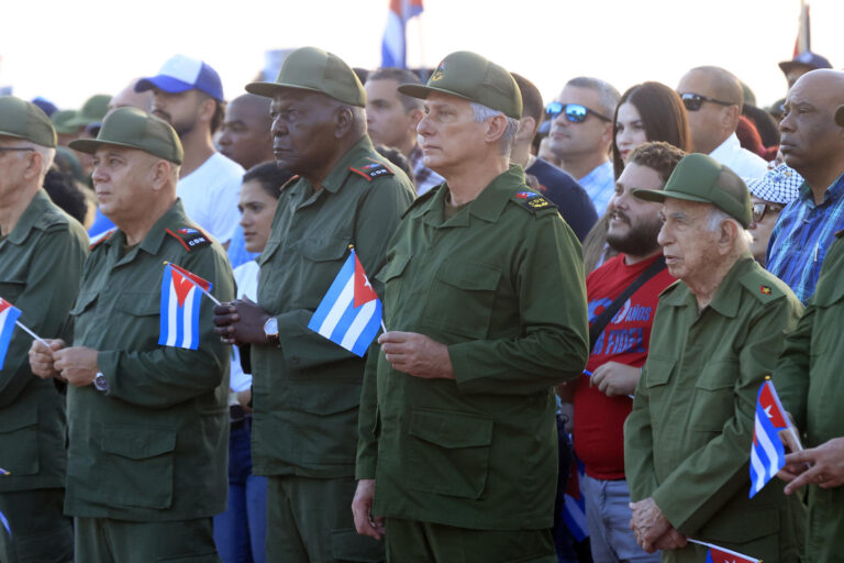 EE.UU. impone sanciones financieras al presidente de Cuba y a un hijo de Raúl Castro